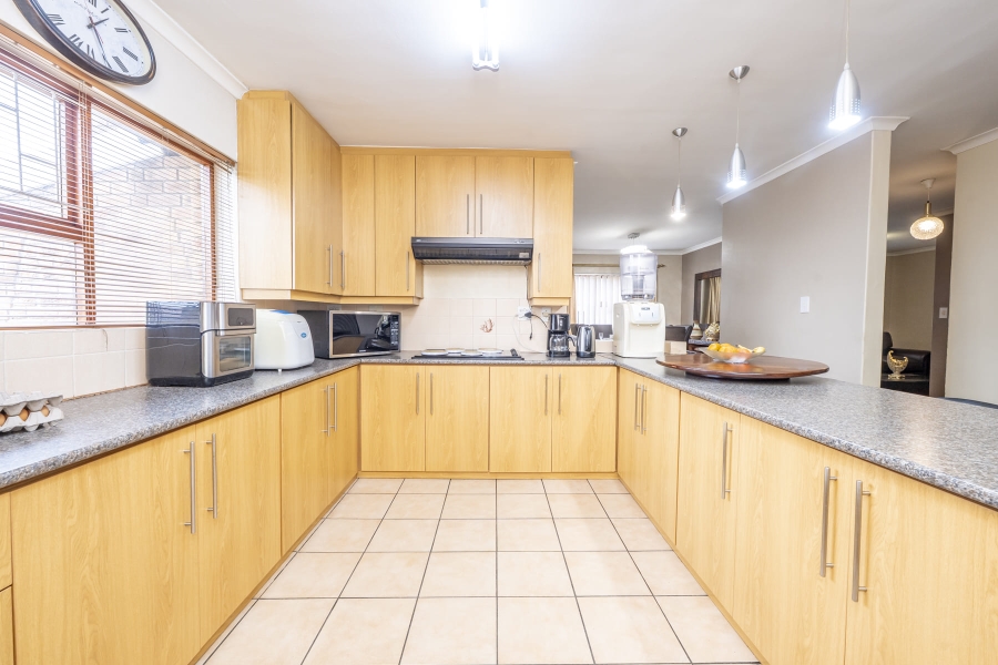 4 Bedroom Property for Sale in De Tijger Western Cape
